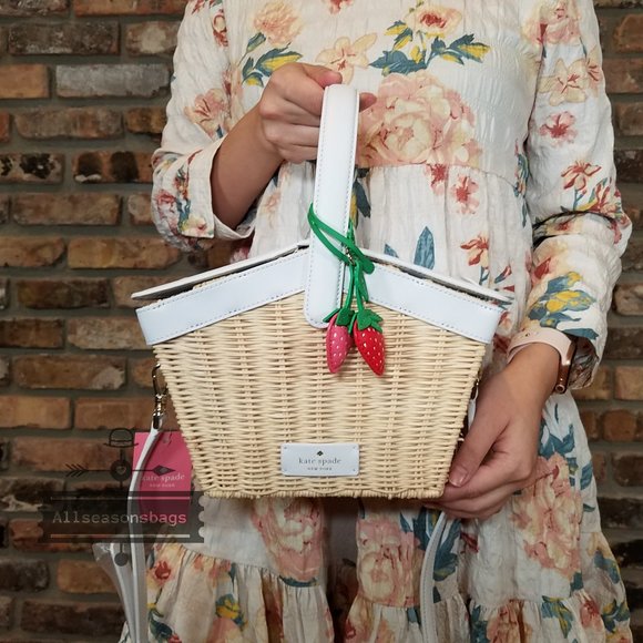 Kate Spade Picnic In Park Basket Strawberry BAG CROSSBODY Christmas ❗️ SALE ❗️ - Picture 1 of 13
